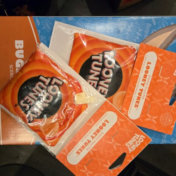 Bug Bunny Scentsy Buddy - Picture 1 of 2